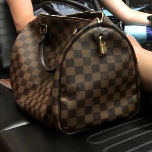 Louis Vuitton speedy bag